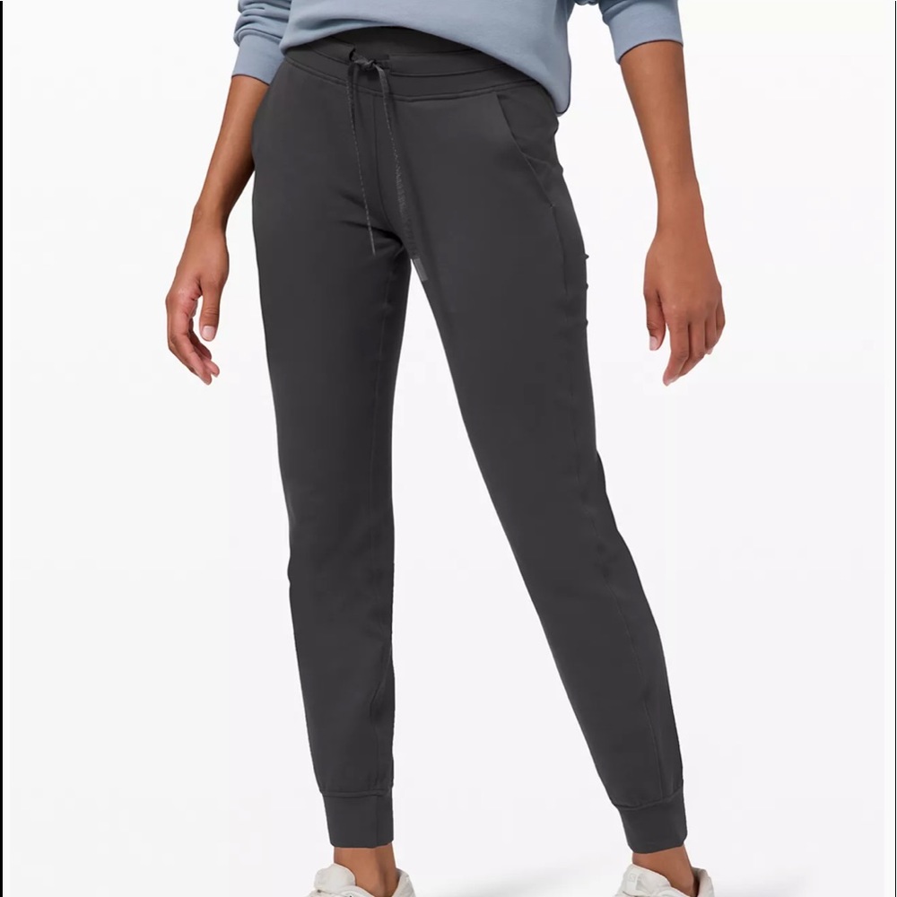 LULULEMON Ready To Rulu Jogger!